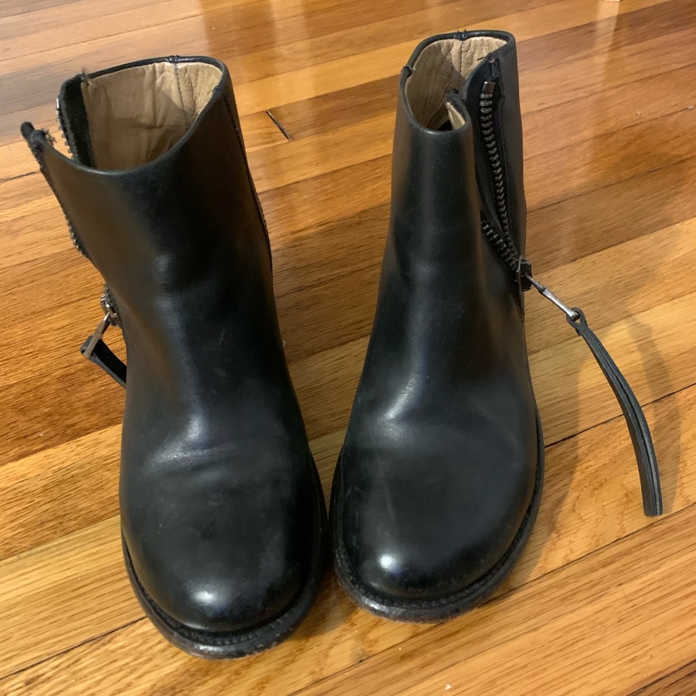 John Fluevog Anderson zippered ankle boot, 6.5